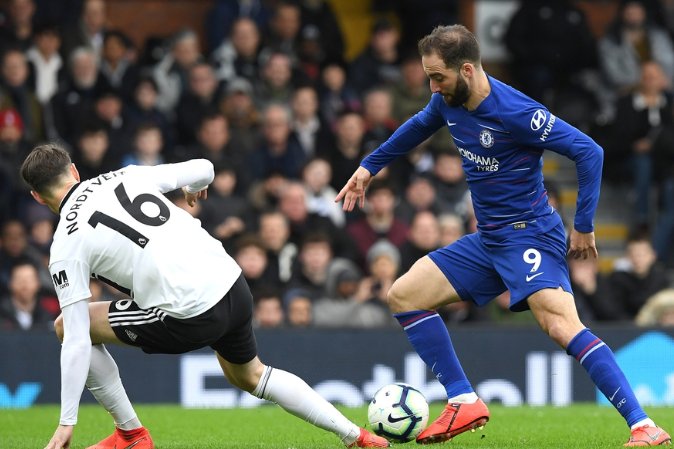 湖人112-124国王遭4坏消息！艾顿仍低迷，配角起伏大，攻守全崩！