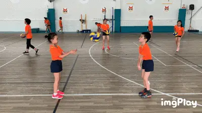 酸死了，辽宁电台解说吐槽广东靠外援，官媒跟自媒体已经没区别了